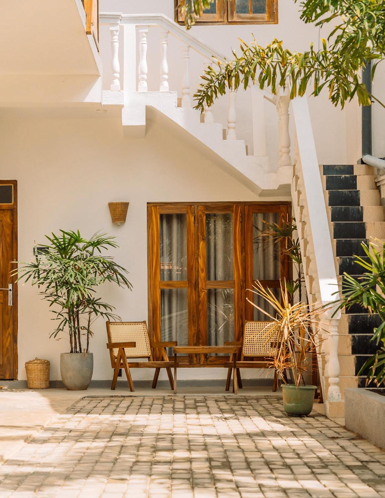 Lucky'S Surf Camp Bed & Breakfast Weligama Ngoại thất bức ảnh