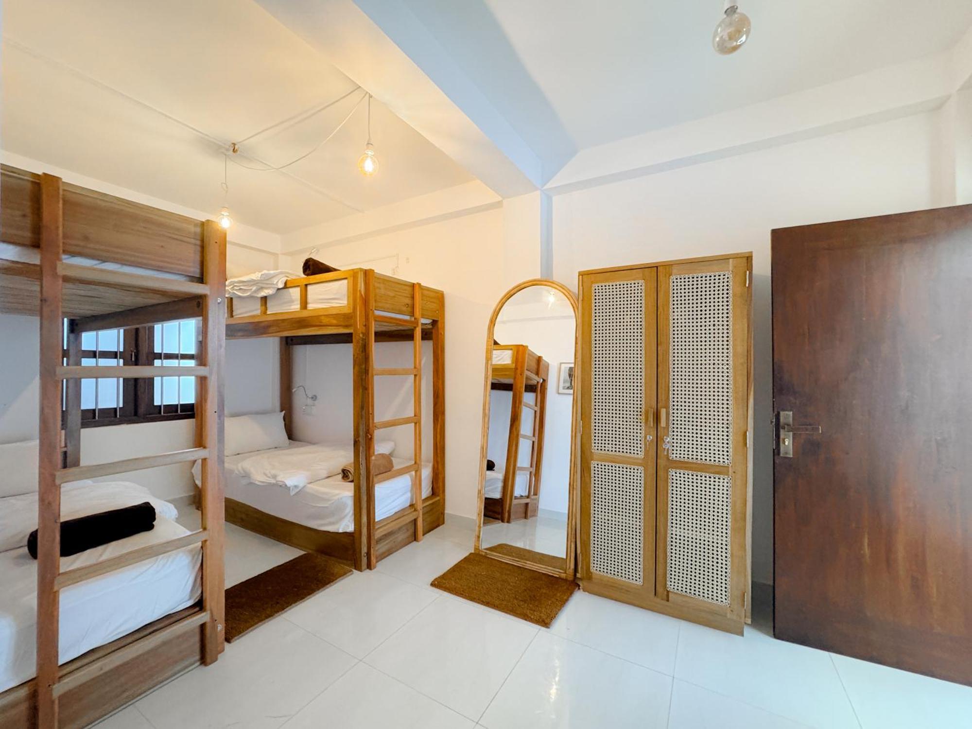 Lucky'S Surf Camp Bed & Breakfast Weligama Ngoại thất bức ảnh