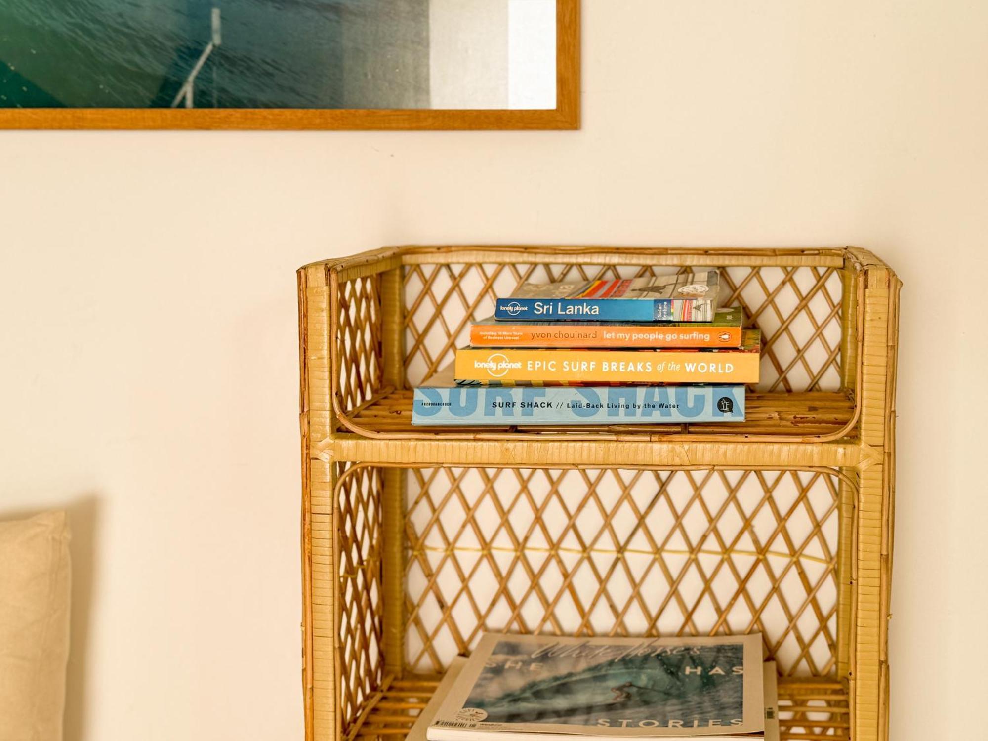 Lucky'S Surf Camp Bed & Breakfast Weligama Ngoại thất bức ảnh